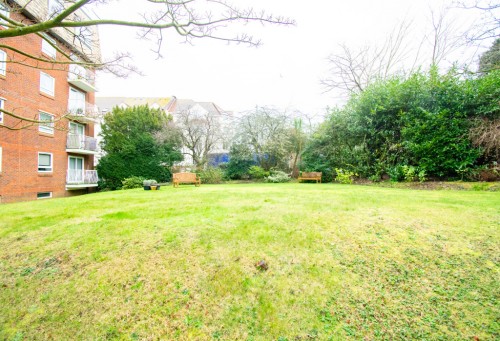 Arrange a viewing for WESTBOURNE RETIREMENT FLAT Queens Rd