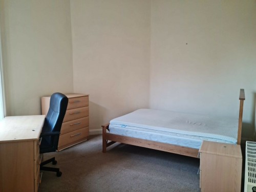 Arrange a viewing for 1 Bedroom Student Flat