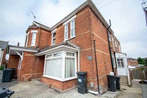 Arrange a viewing for 2 Bed Student Apartment on Kemp Road A