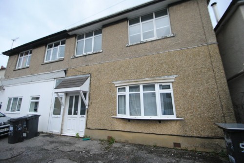 Arrange a viewing for Student house on Wycliffe road