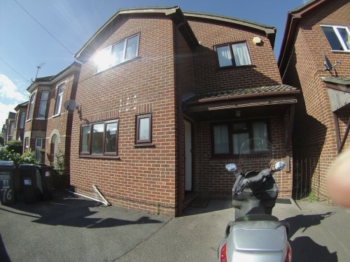 Arrange a viewing for Student house on Cardigan road