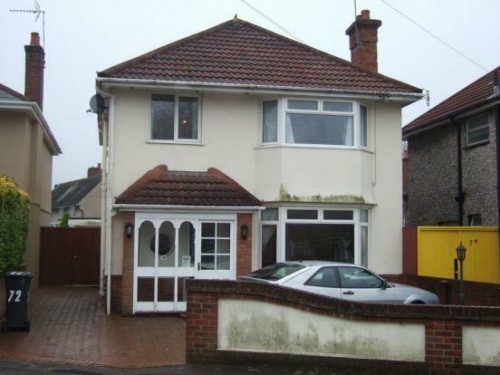 Arrange a viewing for 5 BEDROOM STUDENT HOUSE VICTORIA PARK RD