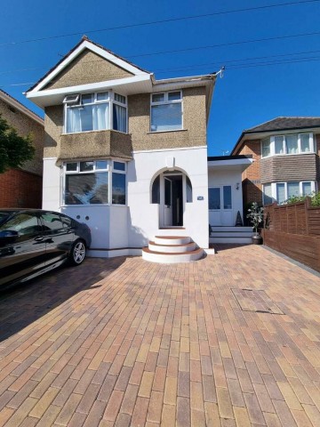 image of 45 Yarmouth Road, Branksome