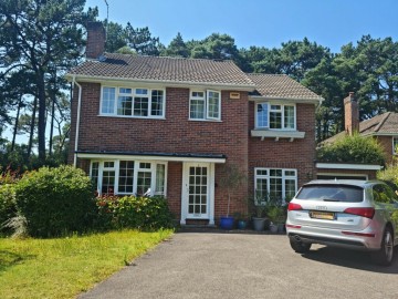 image of 2 Wychwood Drive, Meyrick Park