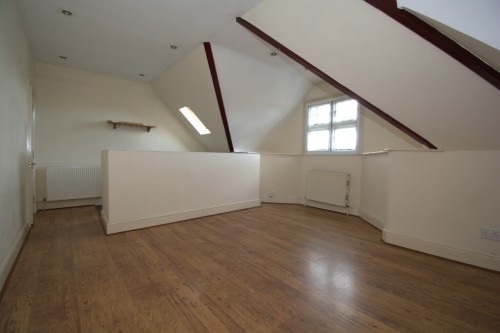 Arrange a viewing for 1 Bedroom Flat in Central Springburne