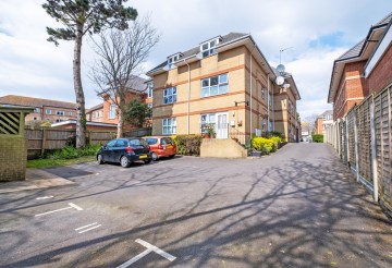 image of Flat 7 Reefside 7 Florence Road, Dorset